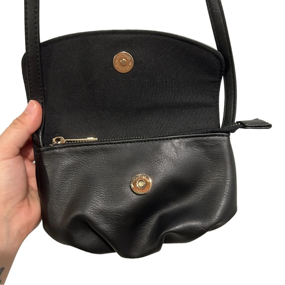 BILLABONG Black shoulder bag, small day bag minimalist with gold hardware clutch - Picture 5 of 9